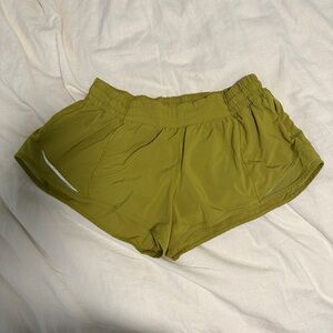 lululemon hotty hot run shorts 2.5” in chartreuse